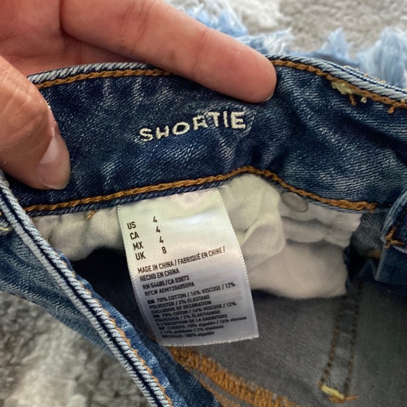 American Eagle Distressed Shorts - Picture 4 of 4